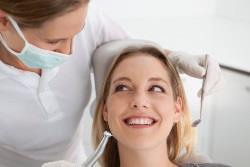 5 неправильных советов по борьбе с зубным камнем