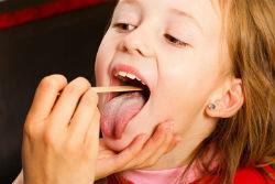 Як розпізнати герпетичний стоматит у дитини на ранніх термінах?