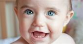 Порядок прорізування зубів у дитини та час їх появи